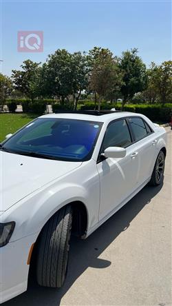 کرایسلەر 300